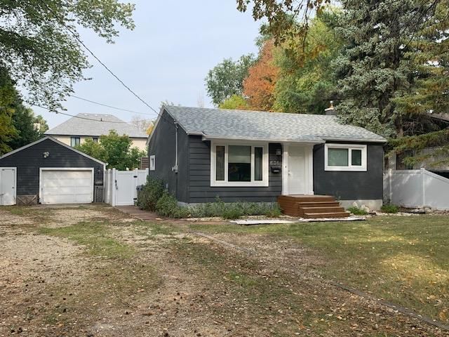 I have sold a property at 636 Charleswood RD in Winnipeg
